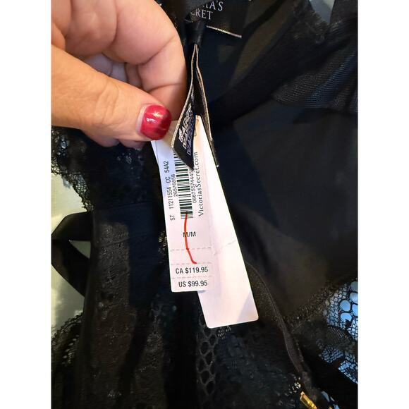 Victoria’s Secret Black Lace Bodysuit – Size M/M – BNWT - Picture 3 of 3